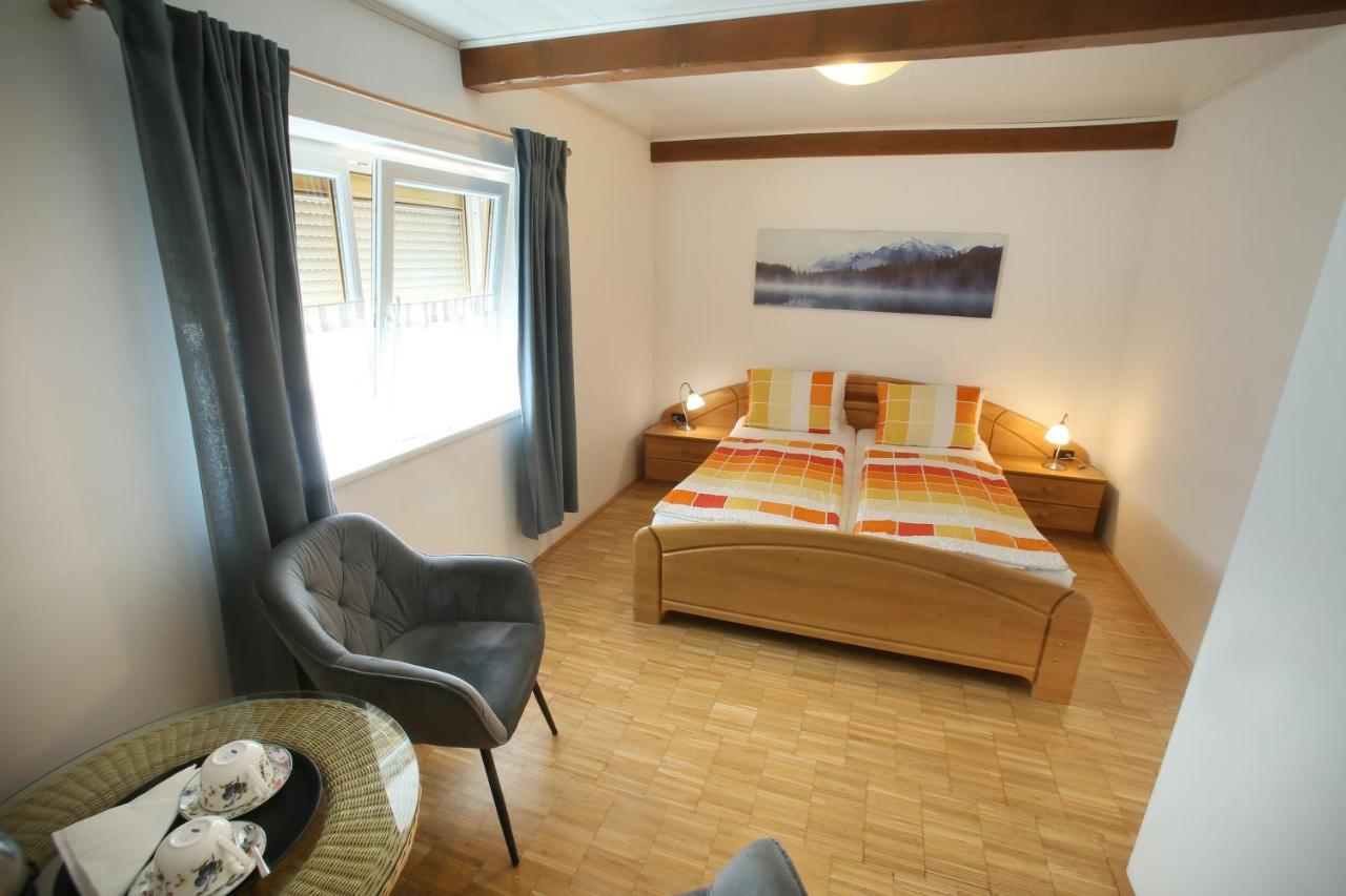 Winzerzimmer - Weingut Tinhof Eisenstadt Ngoại thất bức ảnh